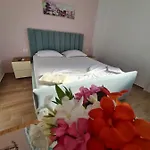 아파트 Dhoma Plazhi Nefeli *