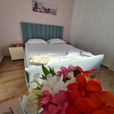Апартаменты Dhoma Plazhi Nefeli *