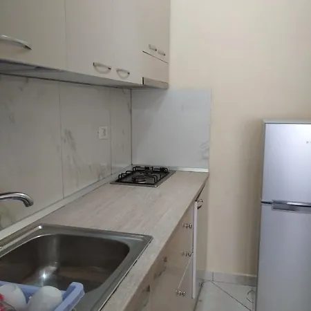 Dhoma Plazhi Nefeli Влёра