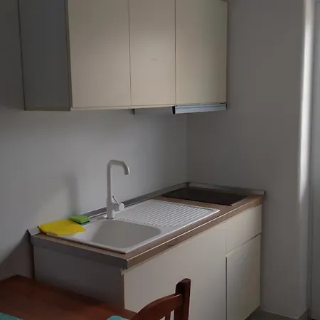 Dhoma Plazhi Nefeli *