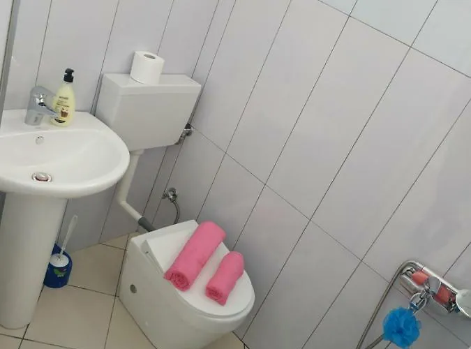 Dhoma Plazhi Nefeli *